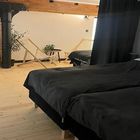 Comfortable In Lägenhet