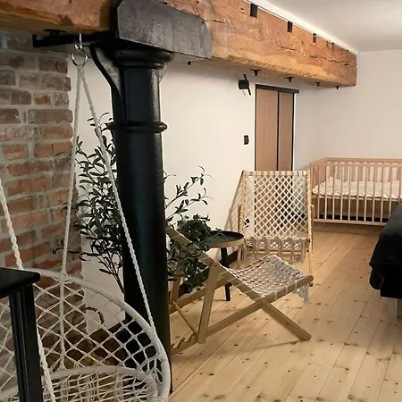 Апартаменти Comfortable In Лодзь